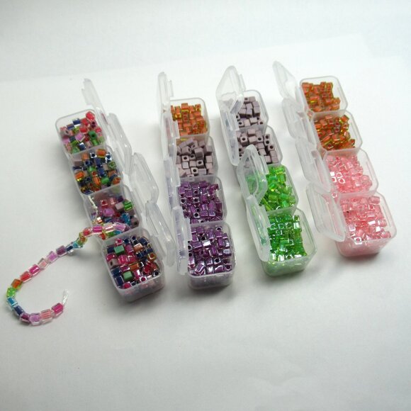 Miyuki 4mm cube beads - Picture 4 of 13